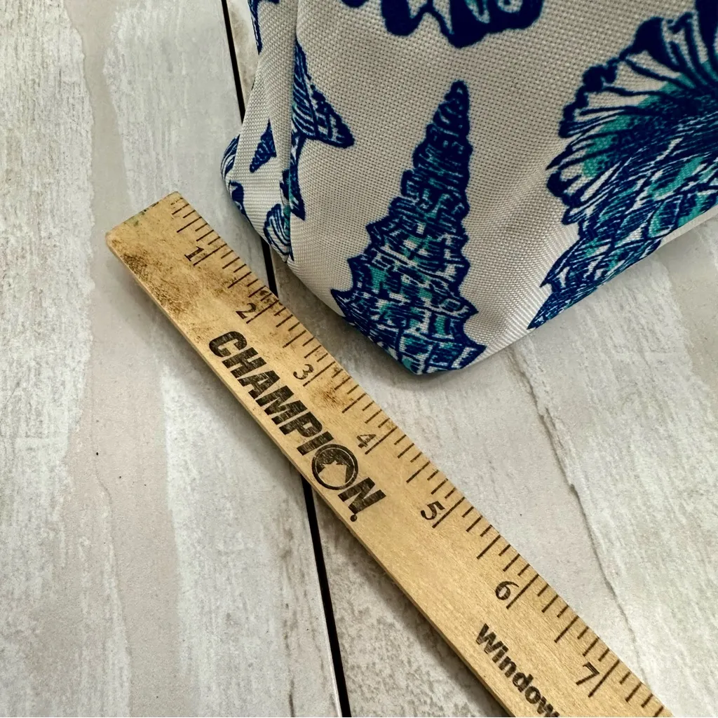 Estée Lauder X Lilly Pulitzer Blue White Seashell Nylon Tote Bag And Make Up Bag - Image 11