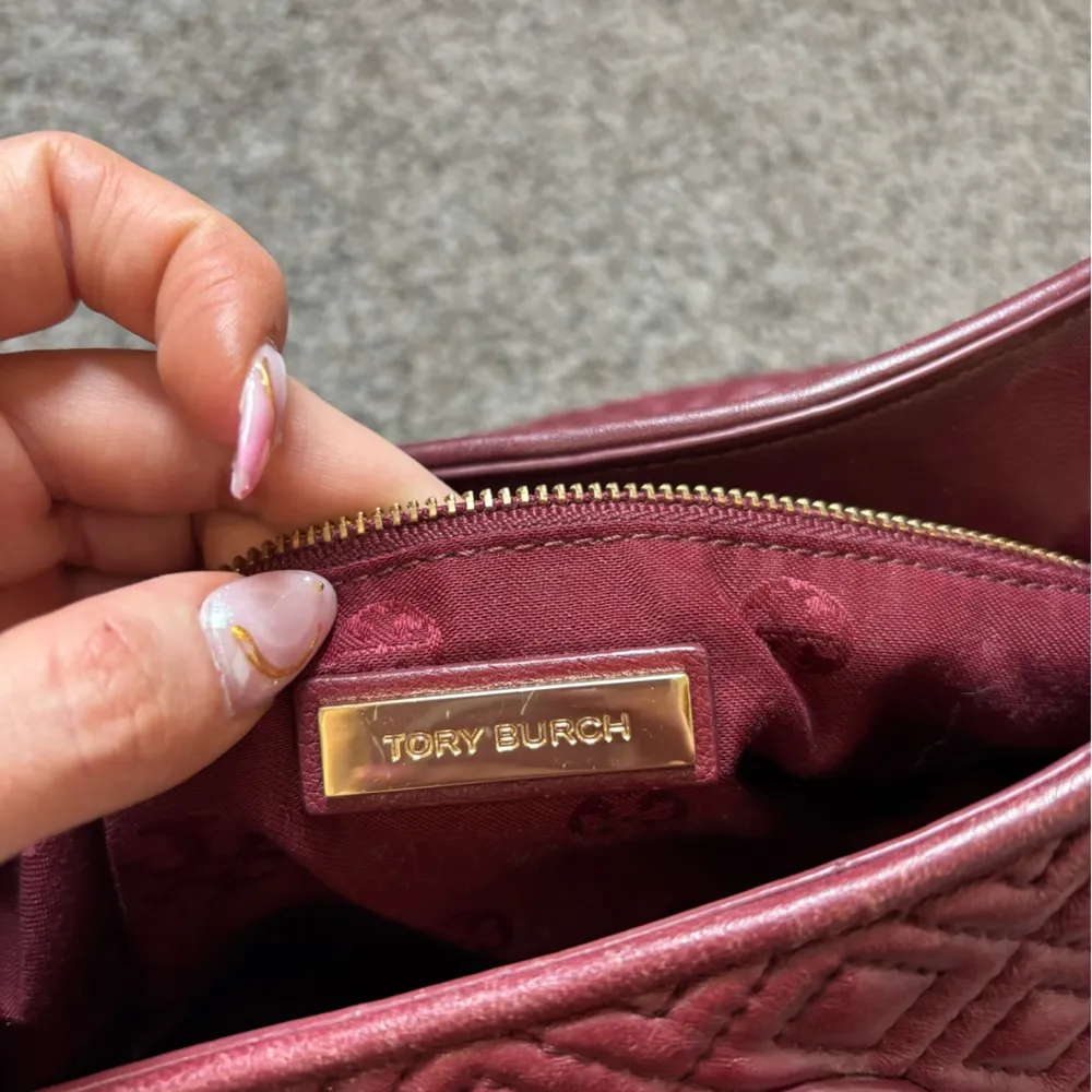 Tory Burch Quilted Bag - Image 11