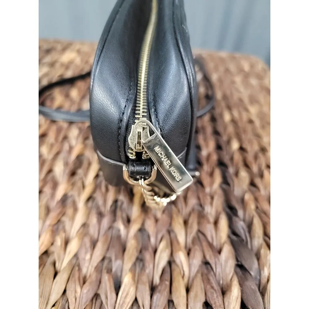 Michael Kors Rose Small Quilted Vegan Leather Oval Crossbody Handbag - Image 5