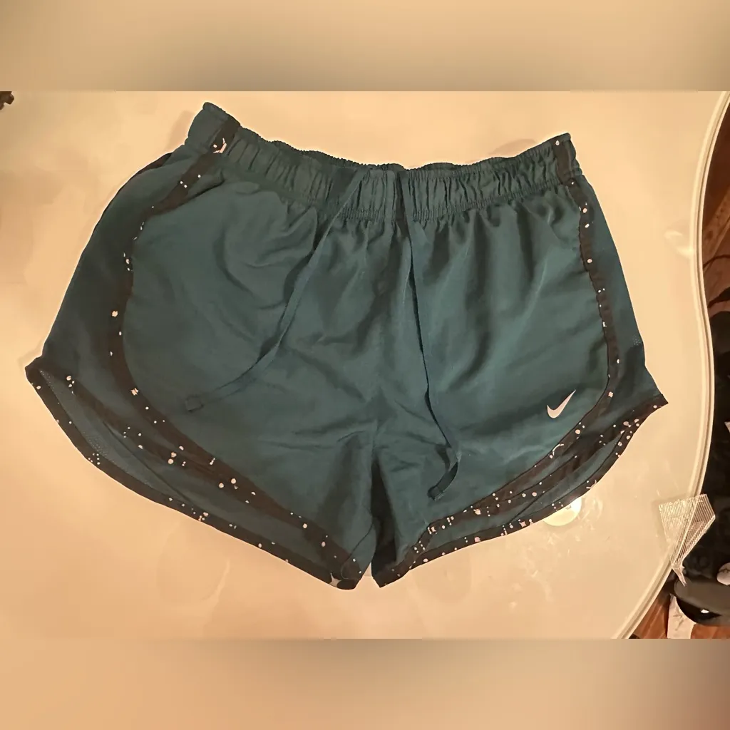 Nike Women's Teal Athletic Shorts - Image 3