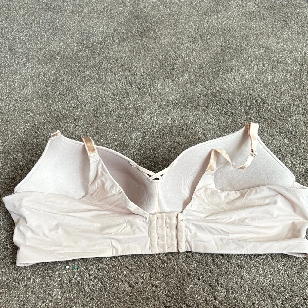 Lot of 2 torrid curve 50c bras Size undefined - Image 3