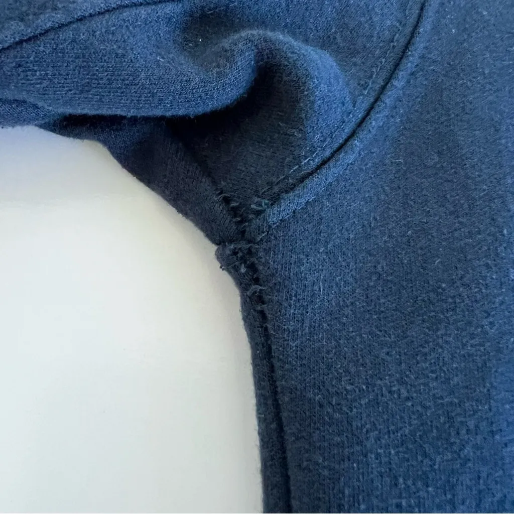 Stitches Women’s Texas Rangers Navy Blue Hoodie Size M - Image 9