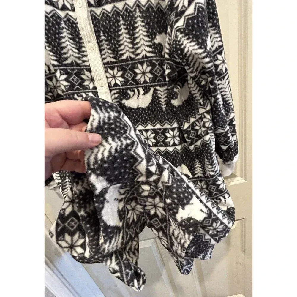 Old Navy Fleece Pajama‎ Shorts Romper Winter Bear Print Jumpsuit Size XL - Image 3
