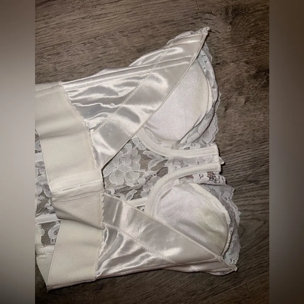 Victoria’s Secret Vintage Miracle Bra Top - Image 4