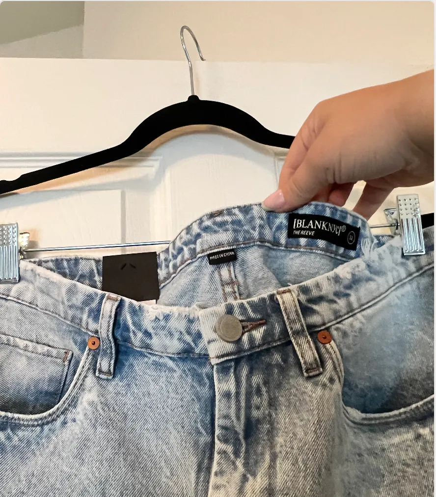 NWT Anthropologie Reeve Frayed Denim Shorts - Image 4