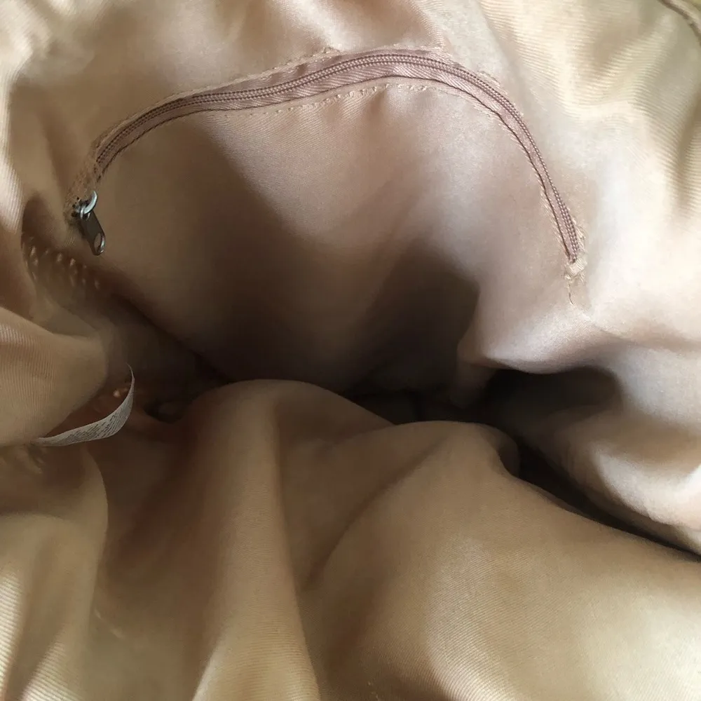 Summer Straw Large Purse Lined with pompoms - Image 5