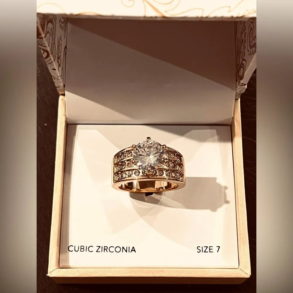 NEW Charter Club SOLITAIRE RING SZ 7 Crystal 3-Row Fine Gold Plate Macys Boxed - Image 5