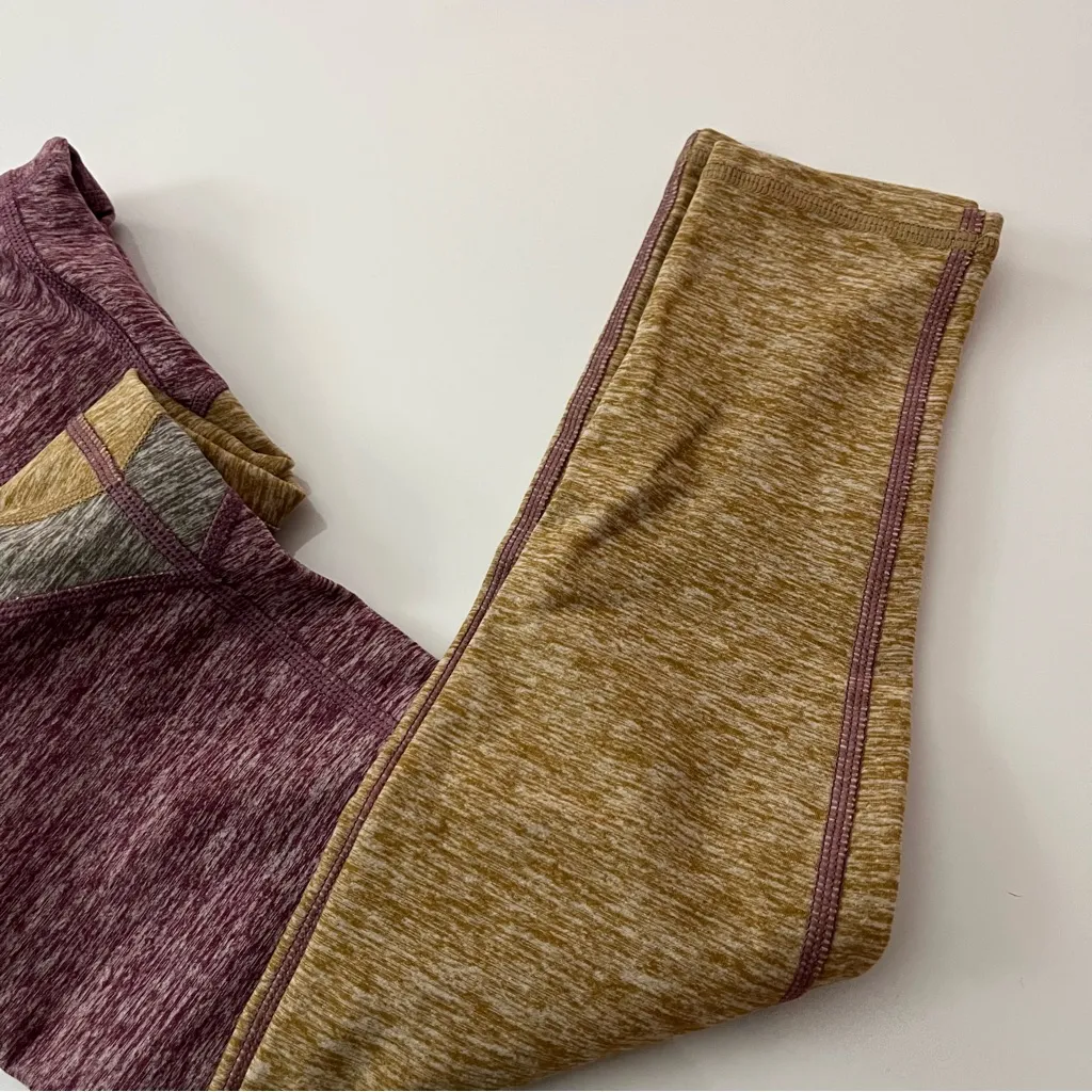 ALO • Sheila Leggings in Dragonfruit Heather/Caramel Heather - Image 7
