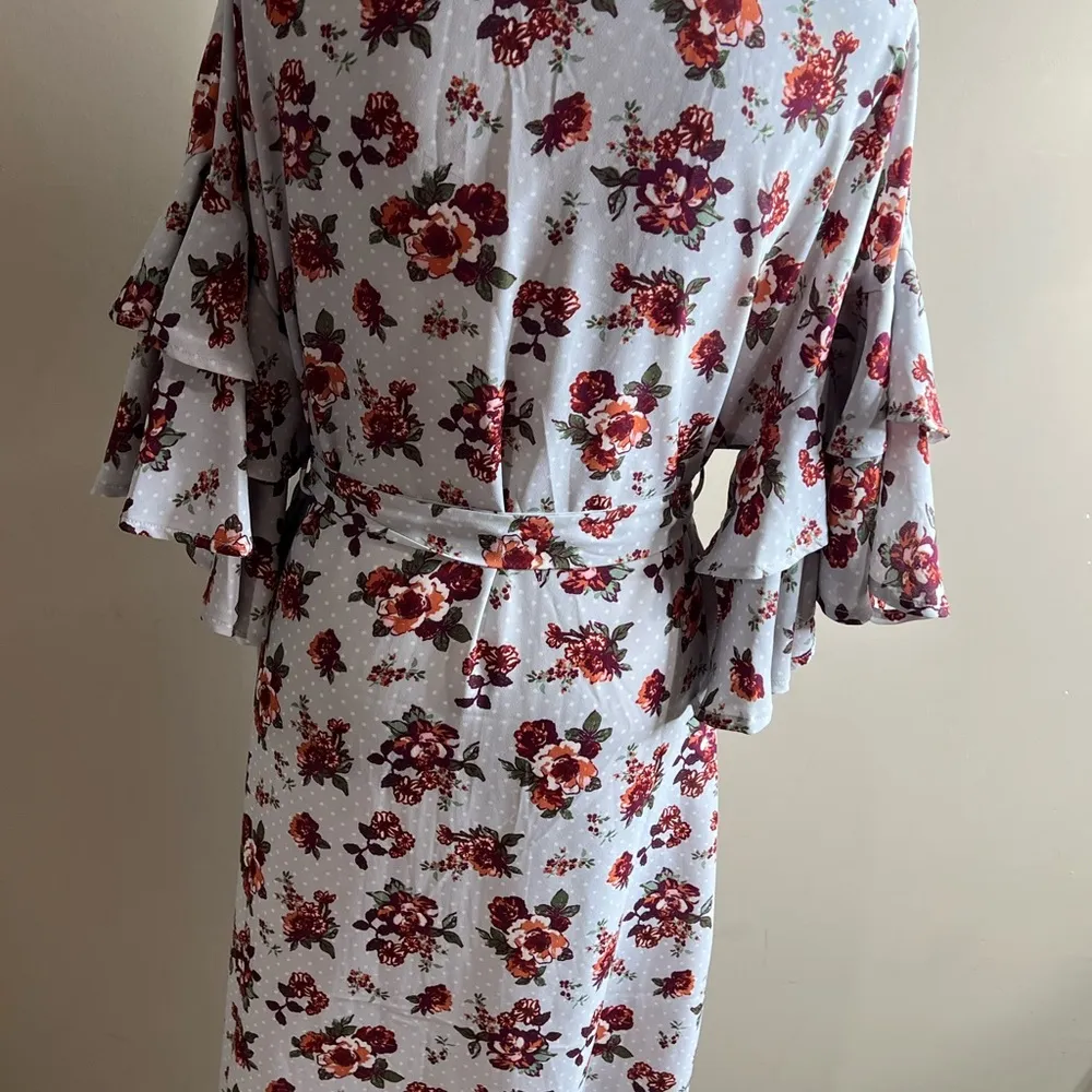 Floral Kimono with Ruffle Sleeves - Image 9