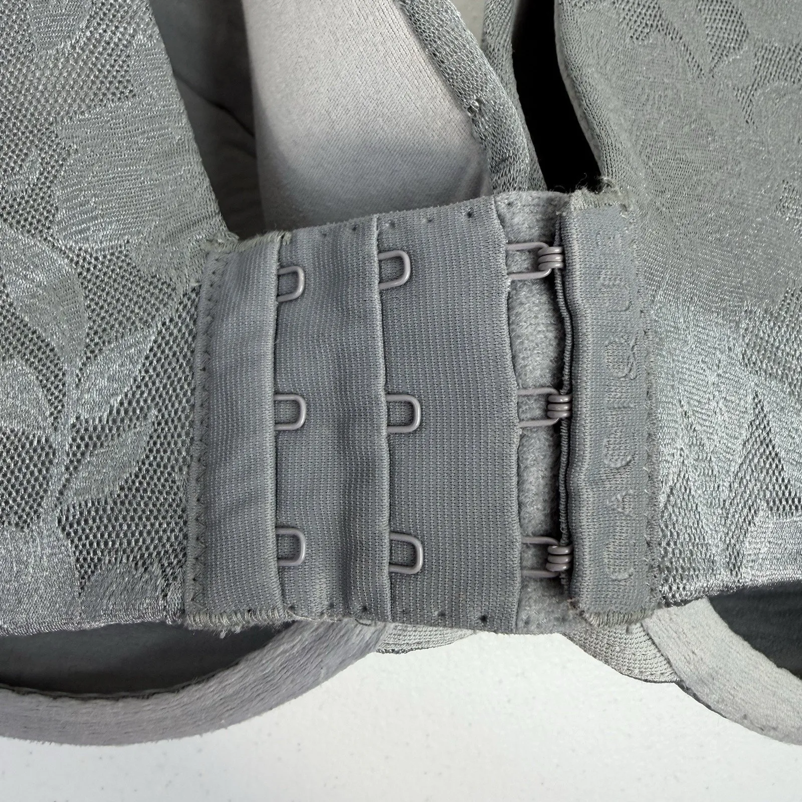 Cacique 40DD Invisible Lace Backsmoother Lightly Lined Full Coverage Bra Gray - Image 7