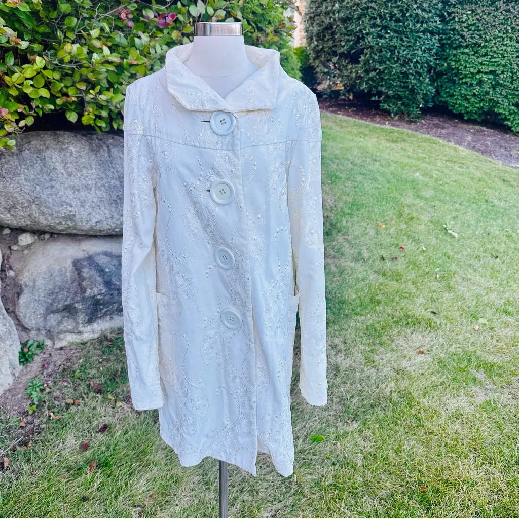 An Ren New York Creamy White corduroy Embroidered Vintage Coat Size L - Image 4