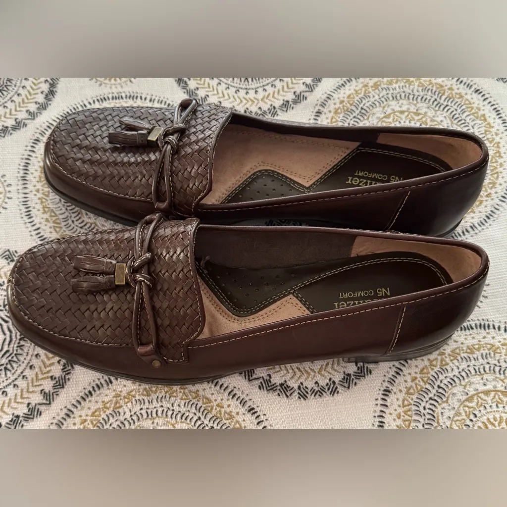 Naturalizer 8.5M Clio N5 Comfort Tassel Loafers Brown Leather Slip On Shoes - Image 5