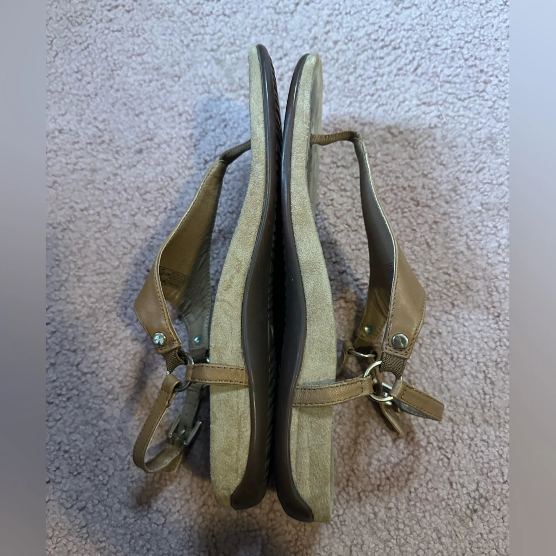 Vionic Women’s Rest Kirra Backstrap Tan Brown Leather Thong Sandals Size 9 - Image 4