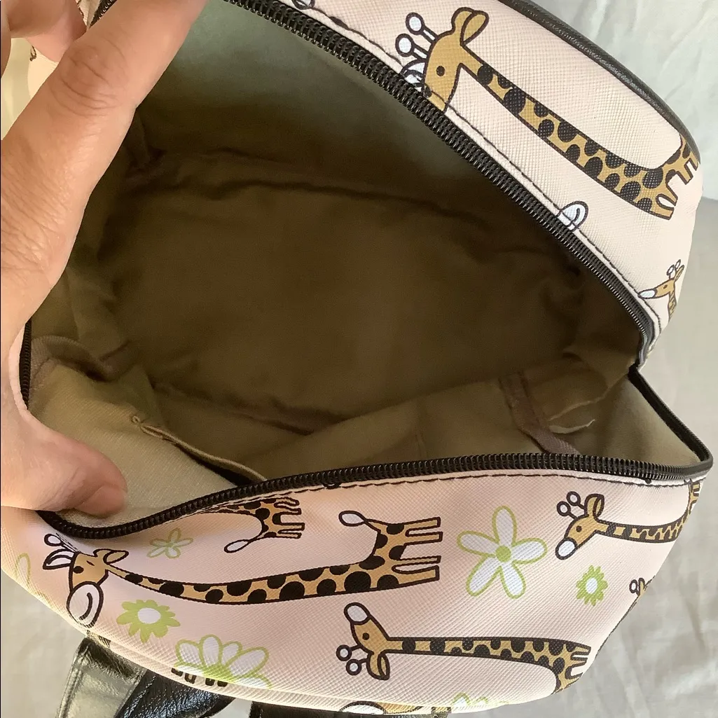 💥HP 💥 🆕 BEIGE GIRAFFE MINI BACKPACK GIFT 🦒 Tan - Image 6