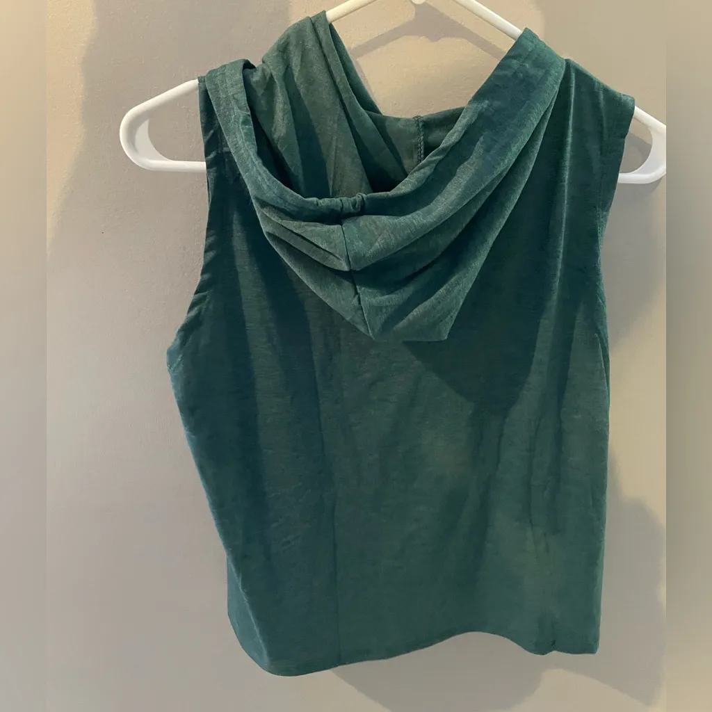 SweatyRocks Women's Sleeveless Green Hoodie Tank Top - Image 4