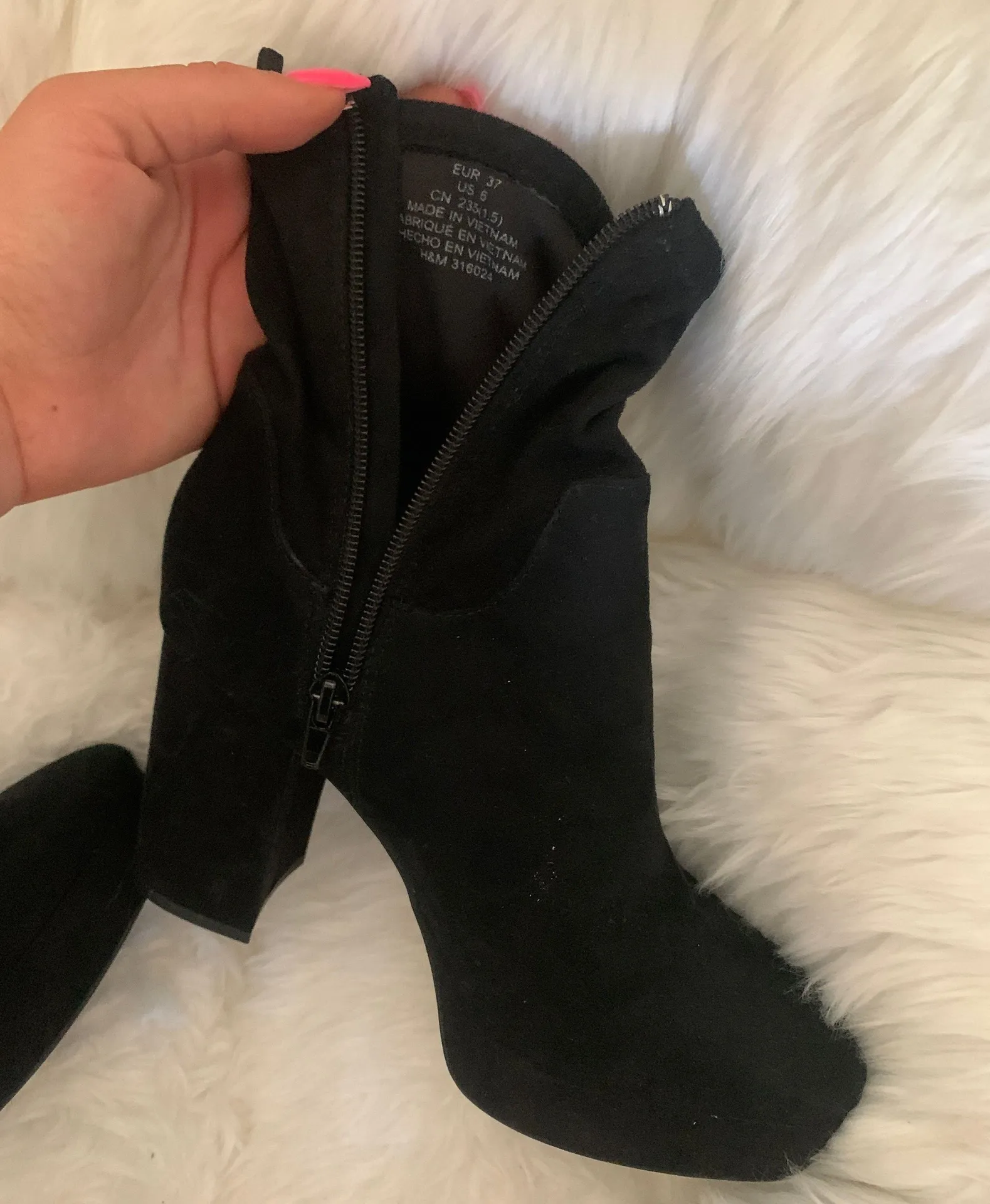 Black Boot Heels Size 6 - Image 2