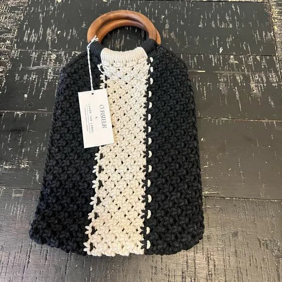 Laude the Label Mini Macramé Bag with Wooden Handles The‎ Gabby Macrame Bag Black - Image 8