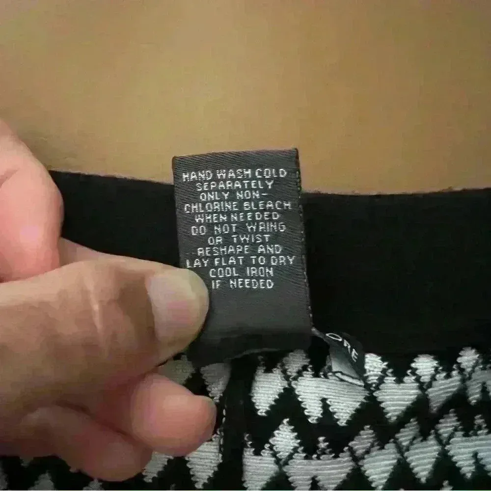 Chelsea & Theodore Black & White Skater Check Sweater Skirt SZ M Size M - Image 2