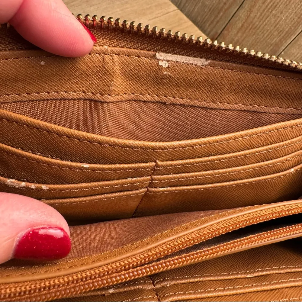 Fossil Wristlet Tan Pink‎ Red Salmon w/ Tons of Card Slots - Image 4