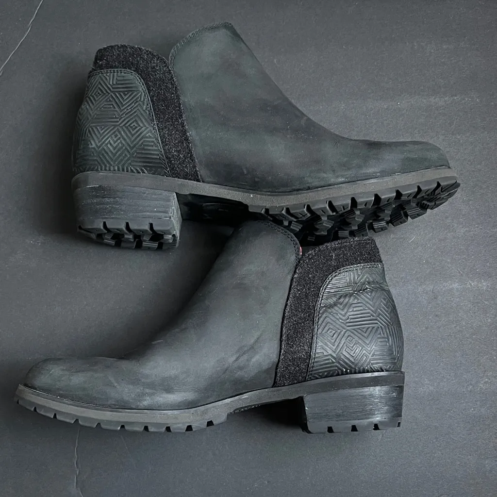 The North Face Black Rugged Sole Boots - Image 10