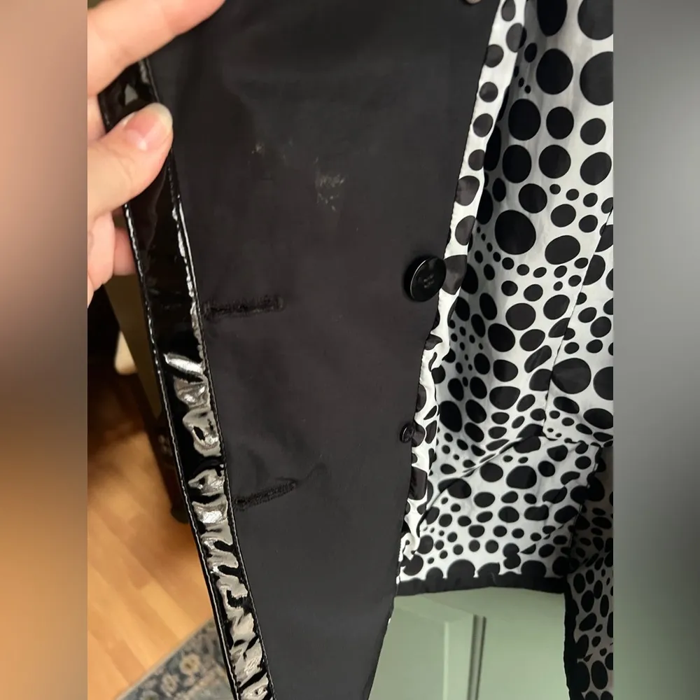 Short Black Trench Coat Lined in Black Patent Leather Size S - Image 13