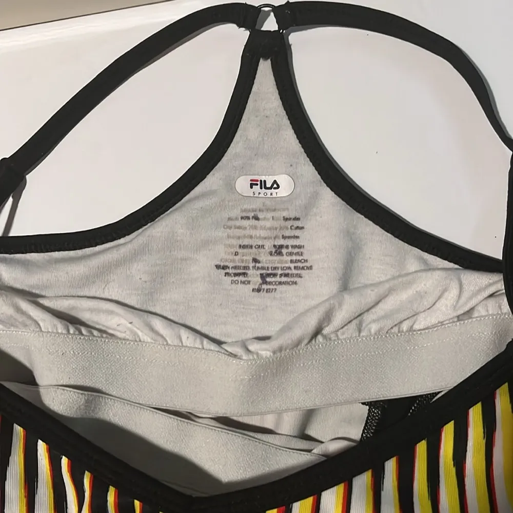 FILA WORK OUT TOP WITH ADJUSTABLE STRAPS AND BUILT IN BRA EUC - Image 6