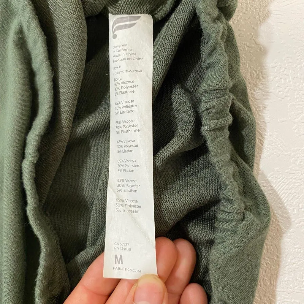 Fabletics Women’s Long Sleeve Top Medium – Olive Green Slouchy Cinched Hem Pullo - Image 4