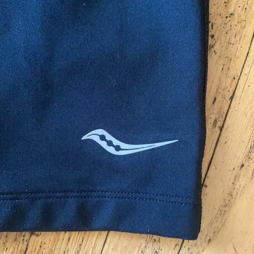 Scoot Series Capri Leggings from Saucony 
women's size XS - Image 4