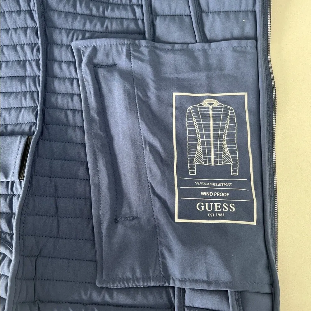 Guess Water Resistant /Wind Proof ” Blue Size small - Image 4