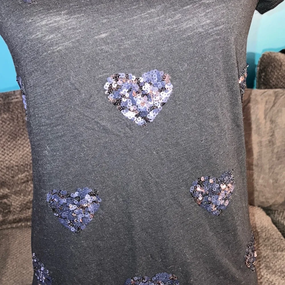 🎉4 for $20 Express Sequined Tee, Small - Image 2