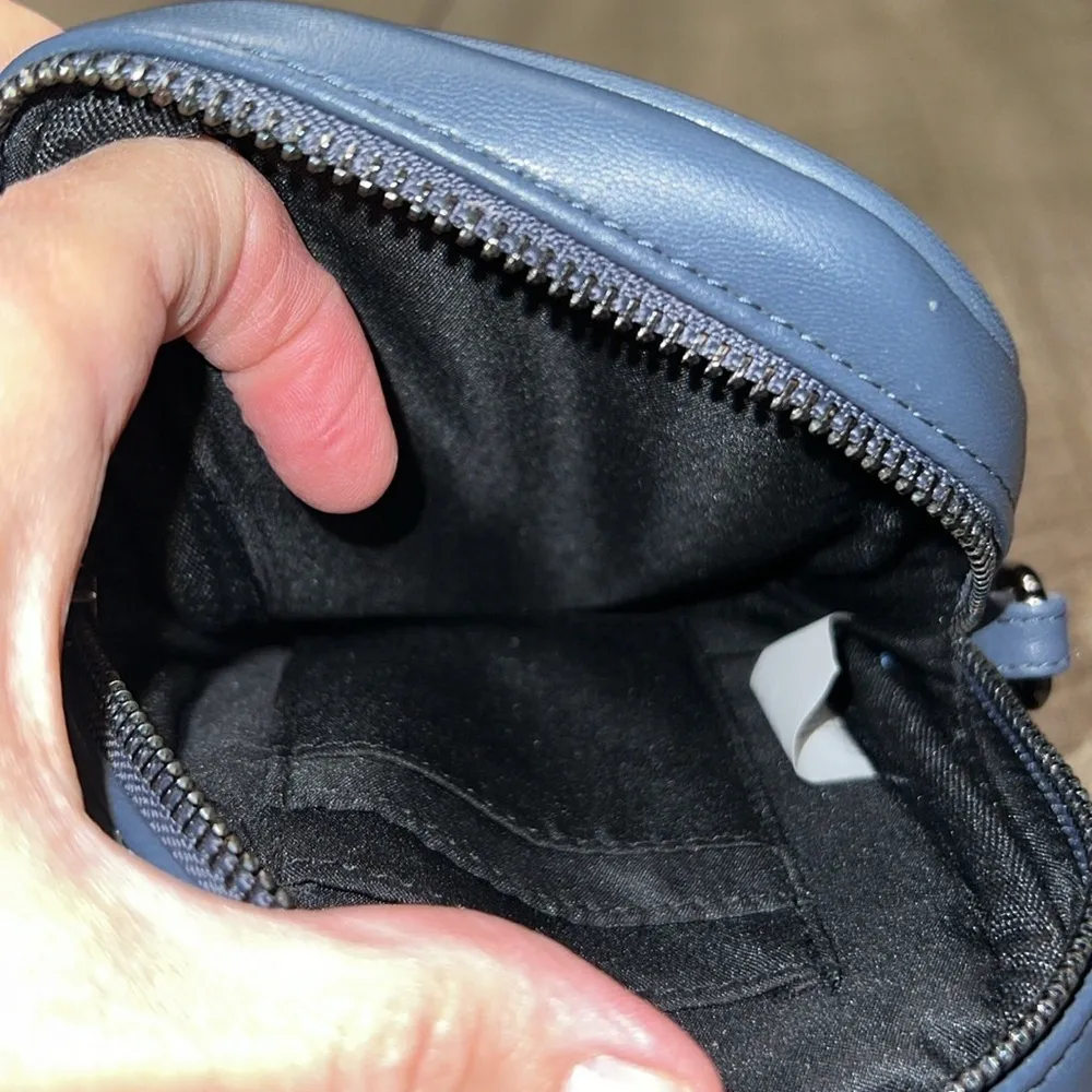 3/$25 No Boundaries Phone Crossbody - Image 5