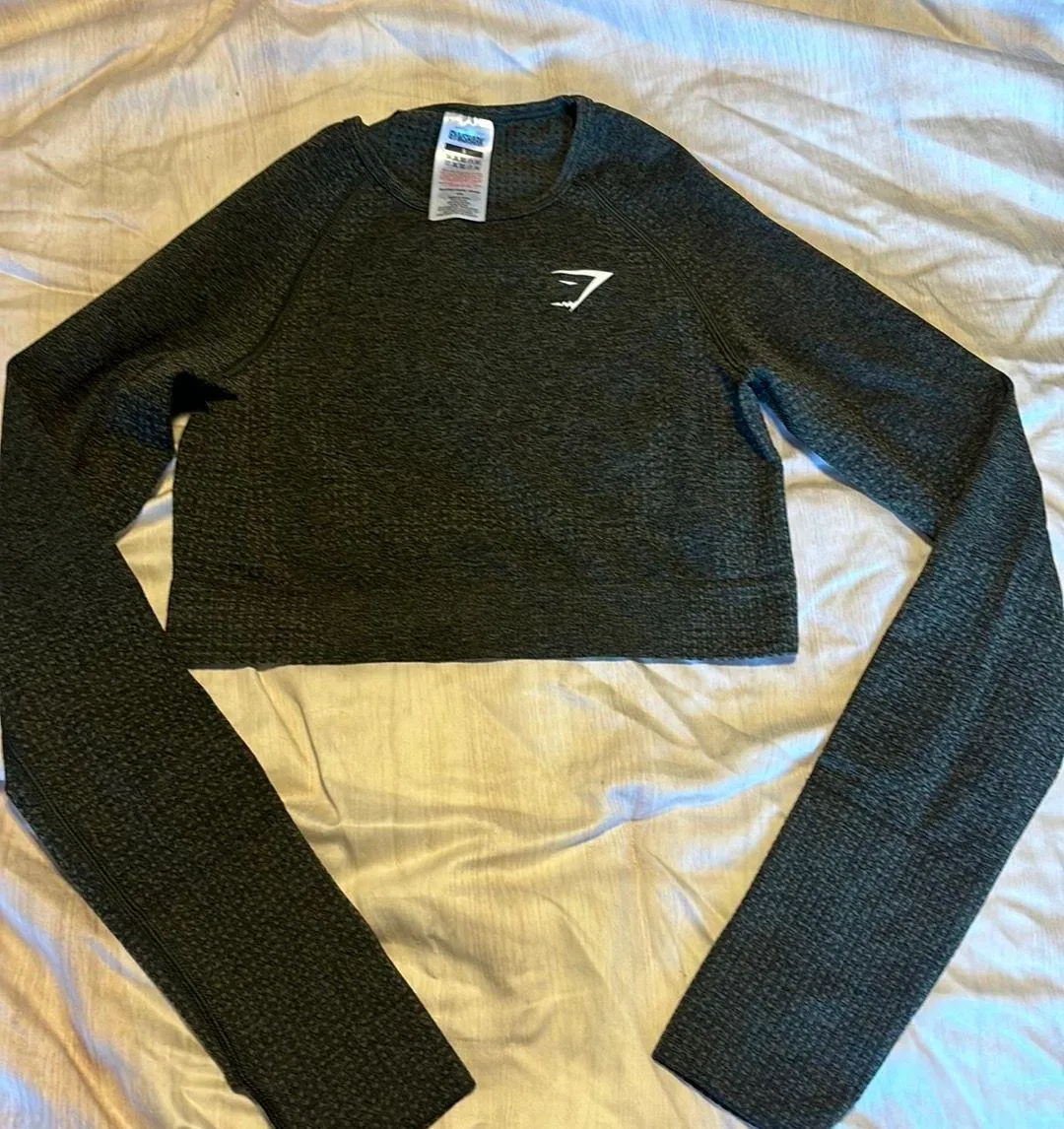 Vital Seamless Long Sleeve Crop Top - Image 2