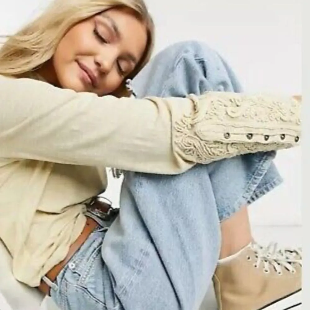 We the Free Hooked on You Cuff Embroidered Top size Small - Image 2