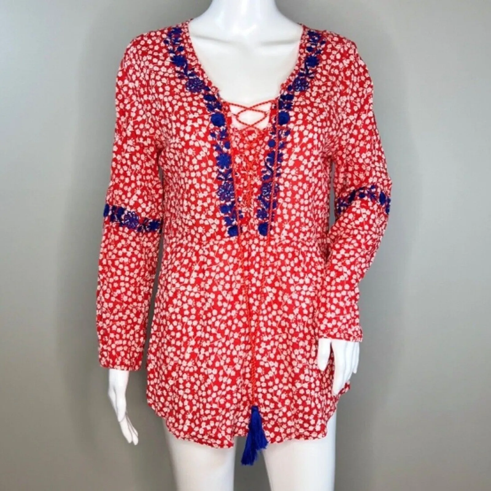 Solitaire Blouse Womens Medium Red White Ditzy Floral Blue Embroidery Bohemian - Image 2
