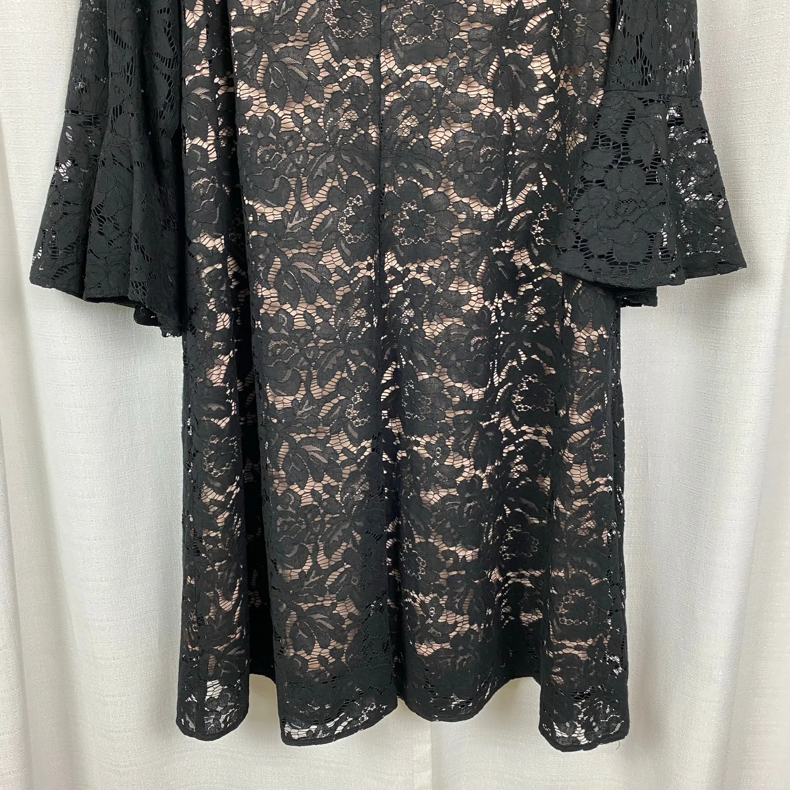 Lane Bryant Black Lace Trumpet Sleeve Shift Dress Sz.20W - Image 12