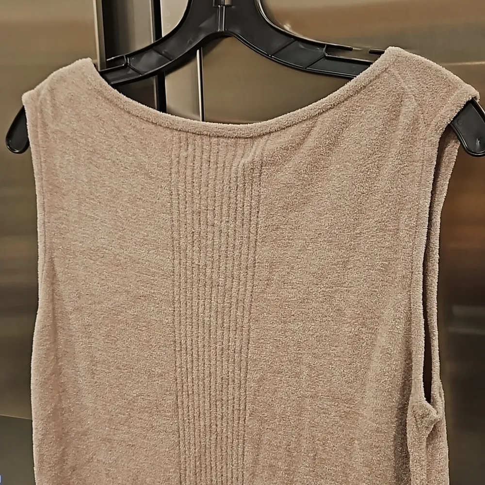 💕BAREFOOT DREAMS CozyChic Ultra Lite Sleeveless Boatneck Top ~ Faded Rose M NWT - Image 10