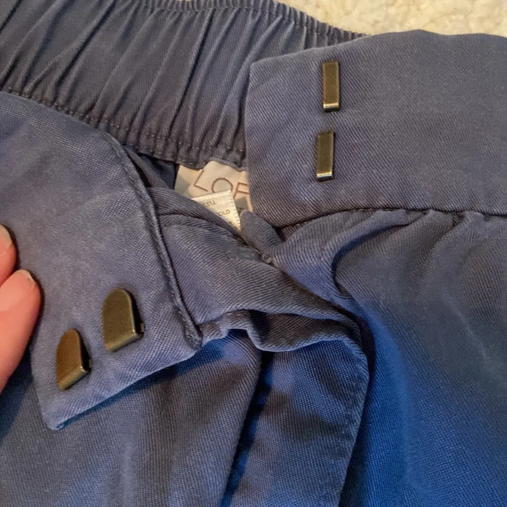 Loft skirt with tie at the top. Buttons in the front blue. - Image 3