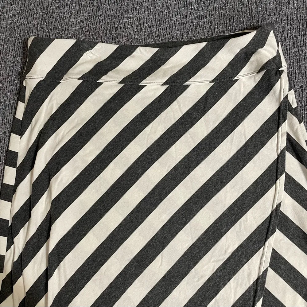 Athleta Faux Wrap Striped Skirt - Image 3