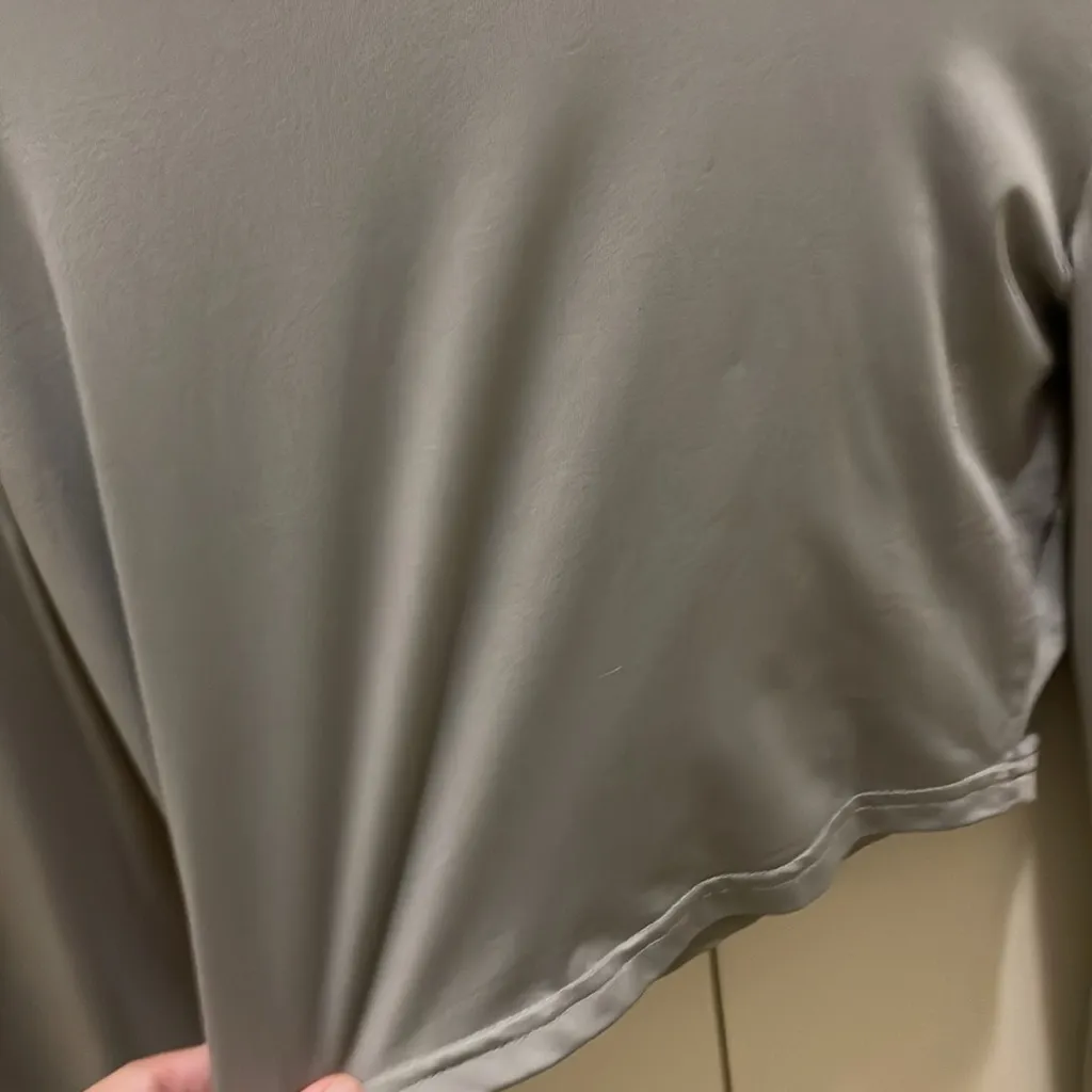 Grey mock neck long sleeve crop top size small #52 - Image 3