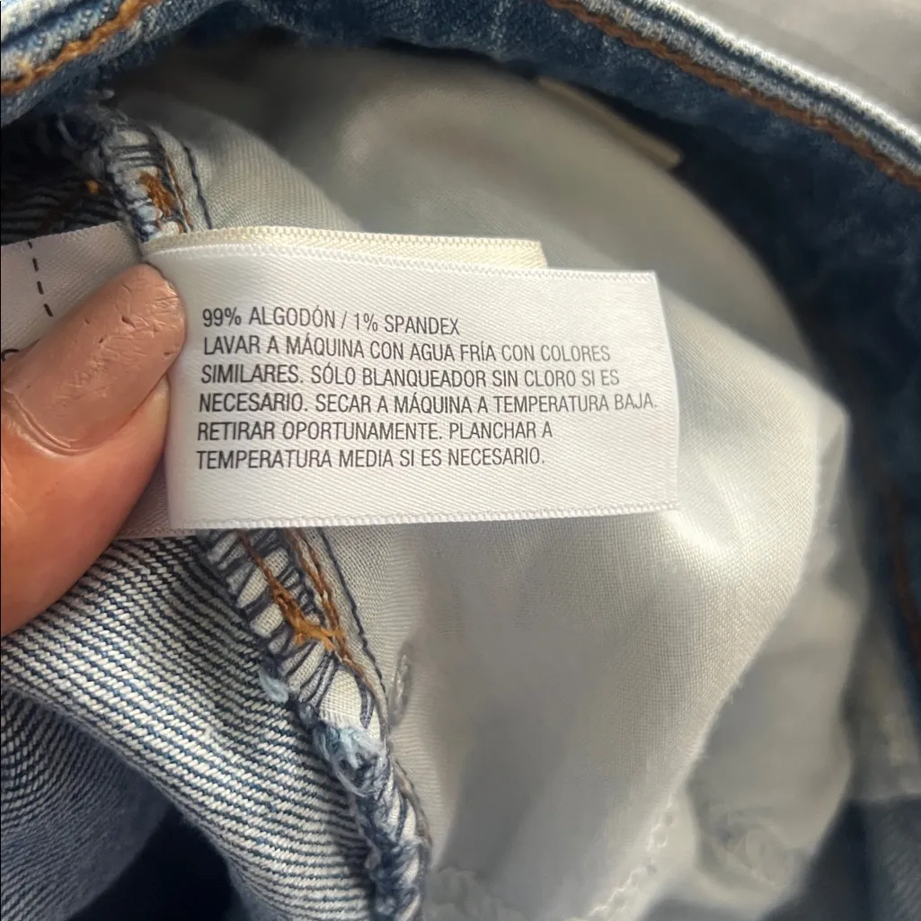 Universal Thread High Rise 90s Straight Leg Medium Wash Size 26 (tag size 28) - Image 13