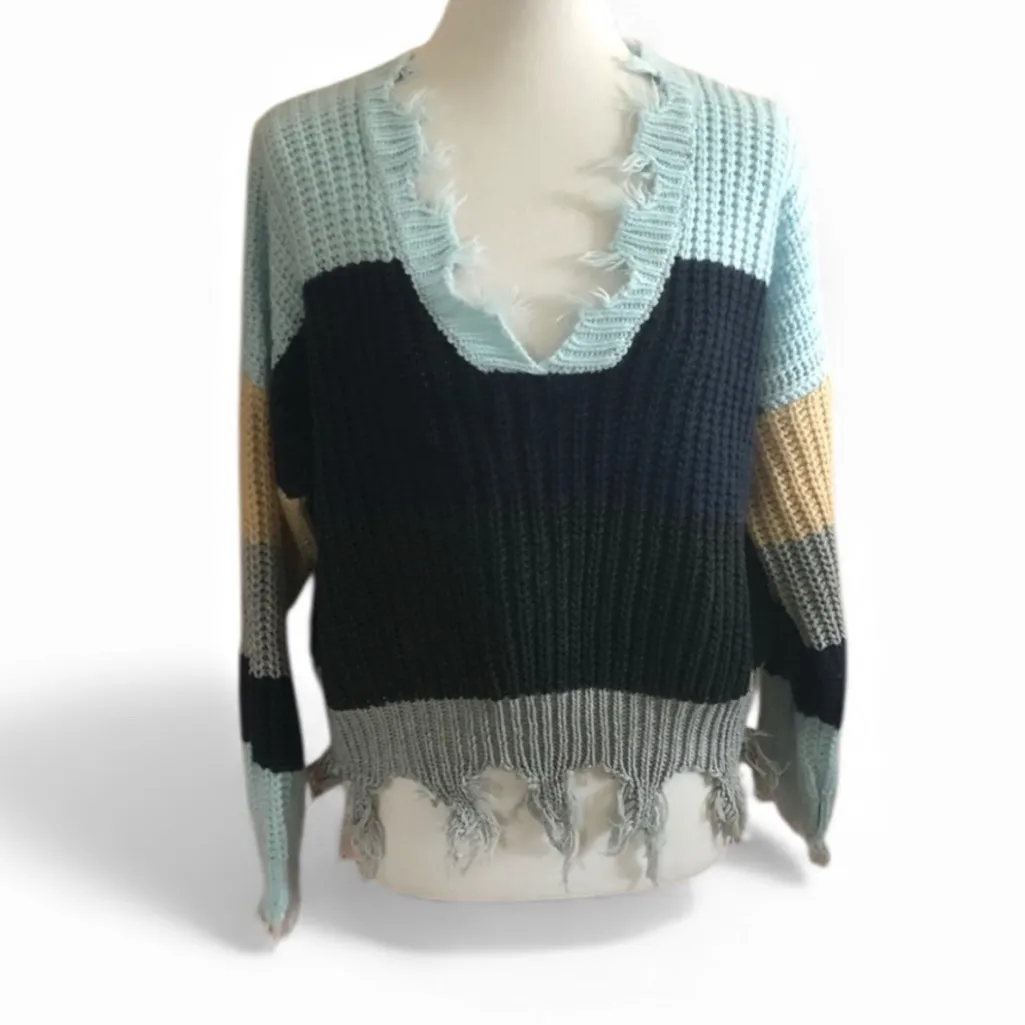Miracle Thinkin’ Of You Blue Gray Colorblock Frayed VNeck Distressed Sweater M/L Size undefined - Image 3