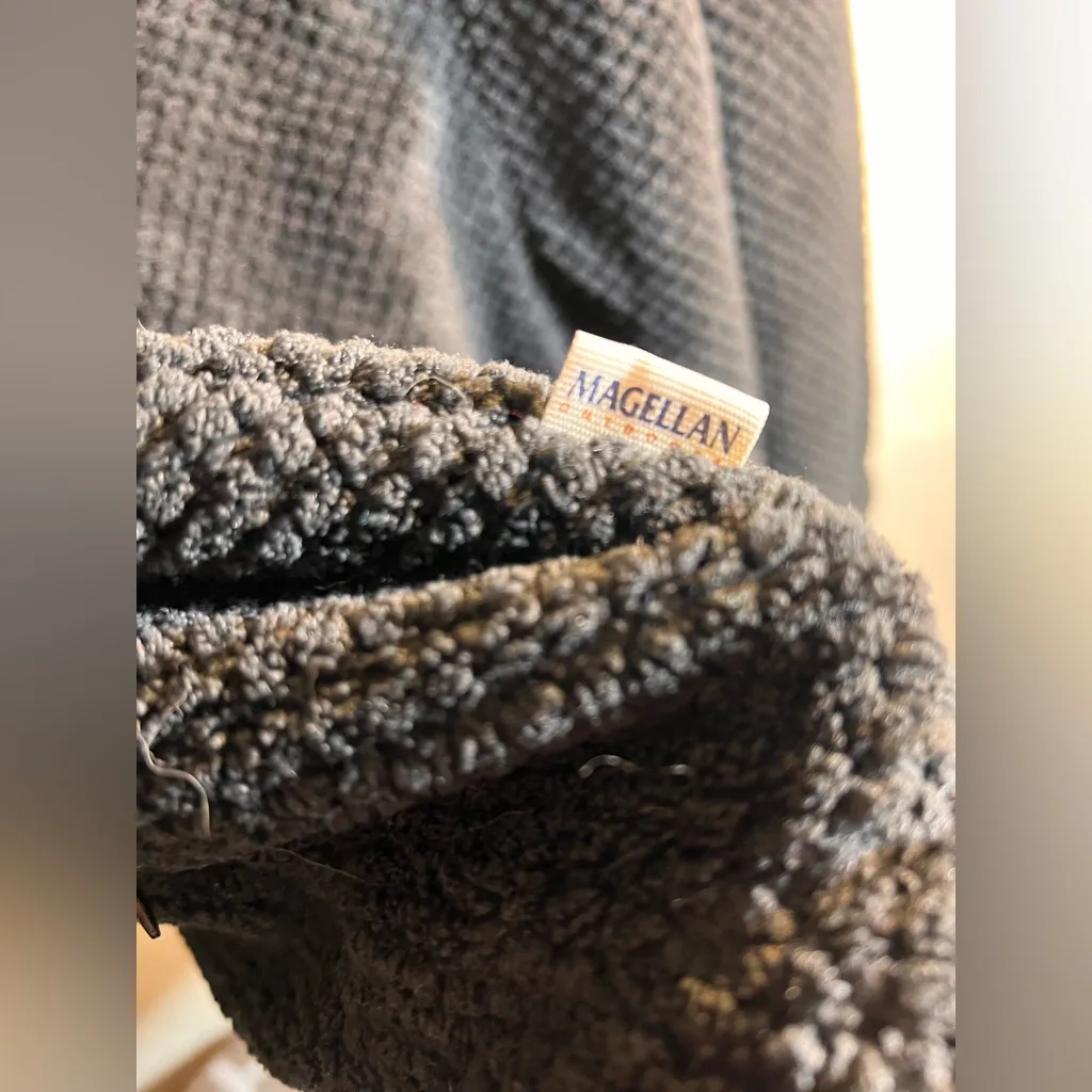 Magellan Outdoors Black Fleece Jacket M classic fit gorpcore textured - Image 10