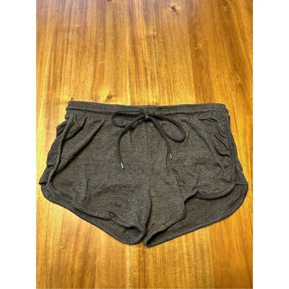 Women’s bundle of bottoms size large shorts, Capri leggings, yoga pants black an - Image 2