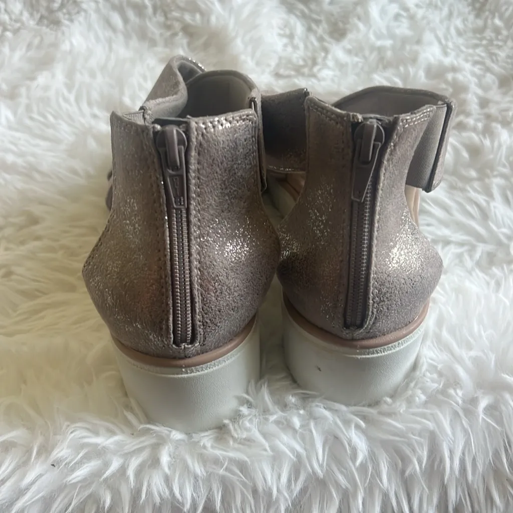 Clarks Jillian rise ultra comfort pewter metallic sandals, size 8 = - Image 6