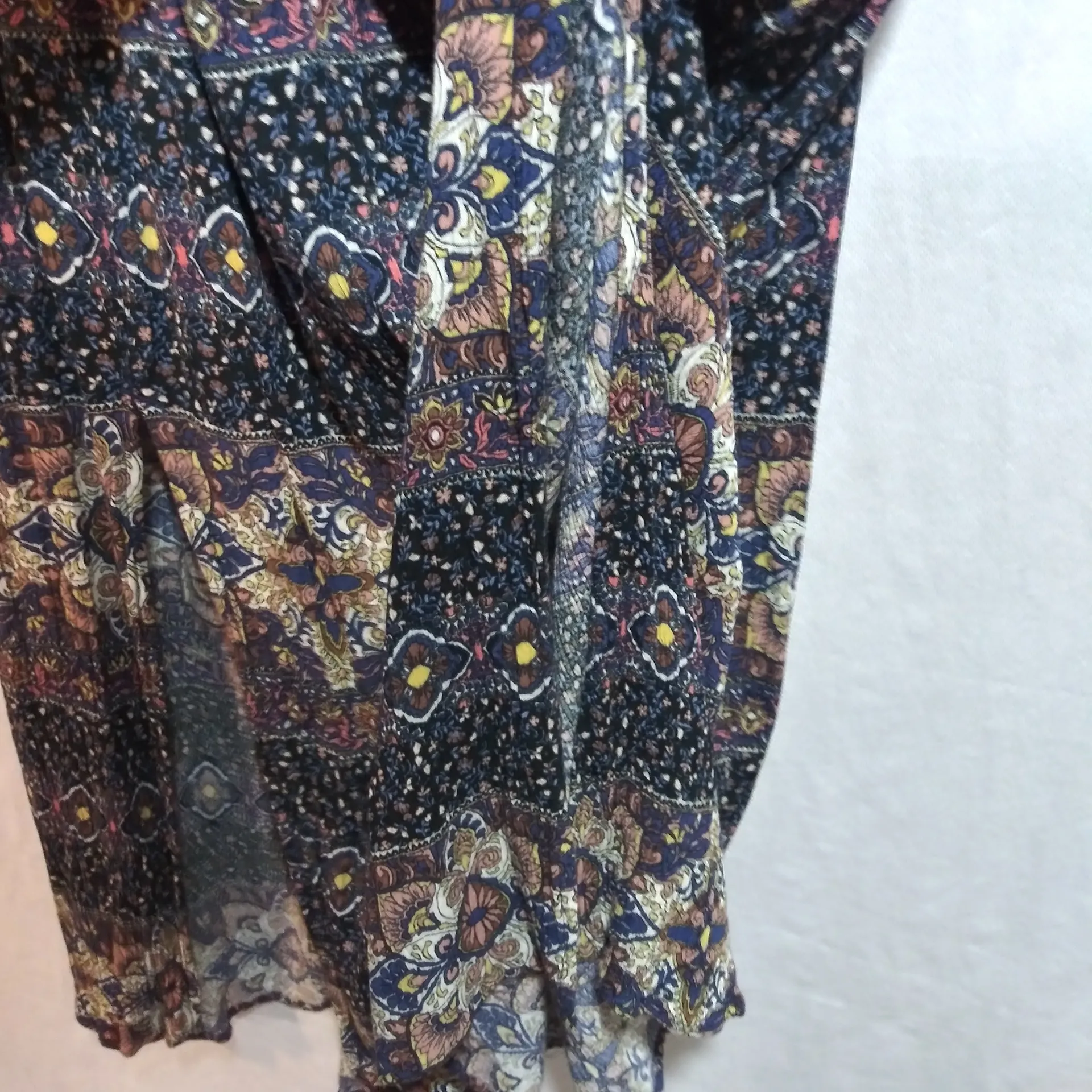 SOFT SURROUNDINGS Smocked Macelo Print Blue Neutral  Maxi Dress Size L - Image 5