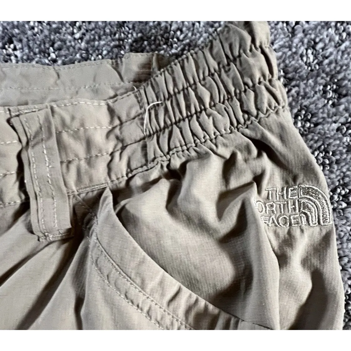 The North Face Womens Convertible Cargo Hiking Pants Sz 10 Beige Zip-Off Outdoor - Image 4