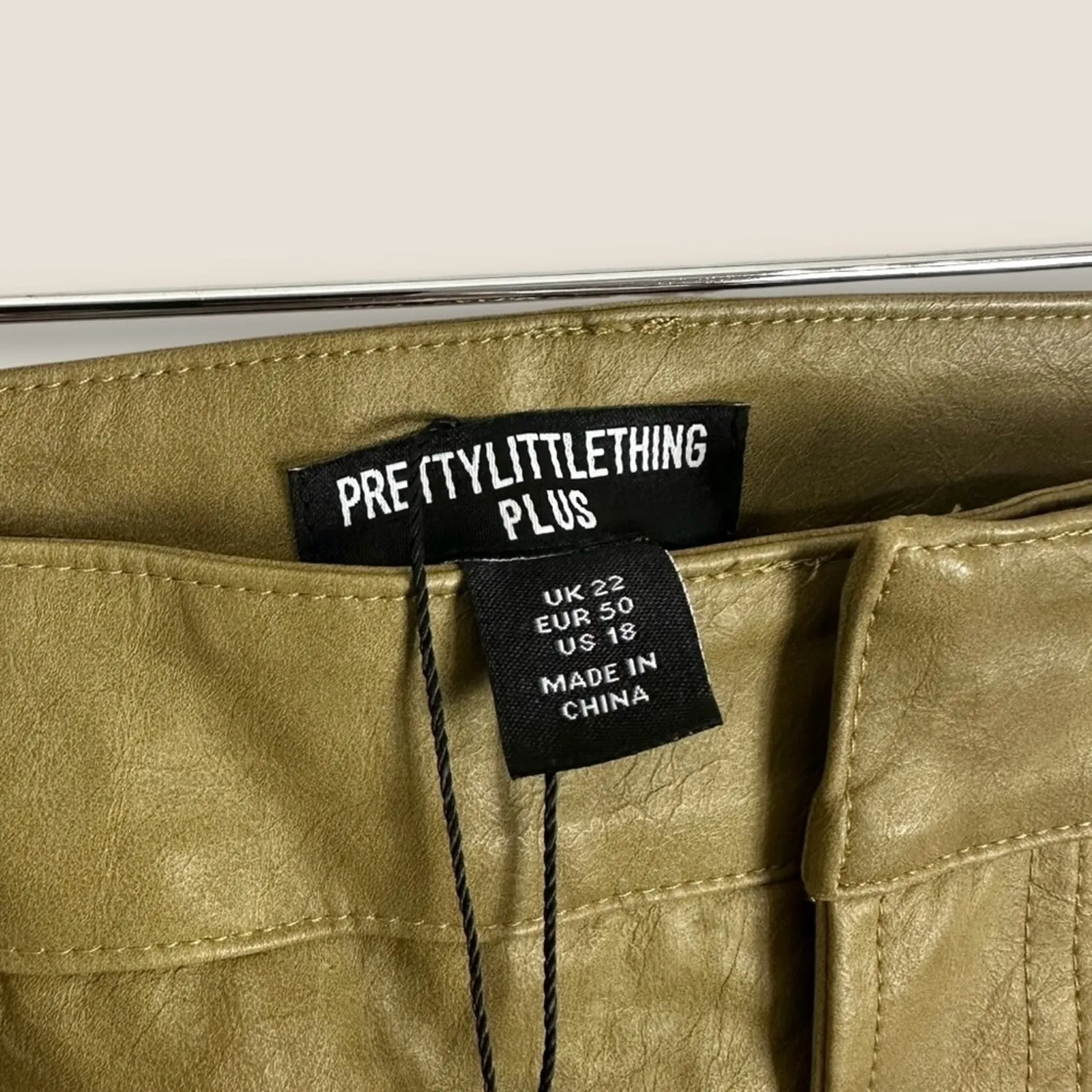 PrettyLittleThing Plus Olive Washed Faux Leather Straight Trousers Size 18 NWT - Image 7