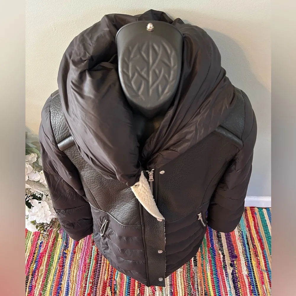 Sam Edelman Mixed Media Faux Shearling Puffer Coat Hooded Faux Fur Medium - Image 3