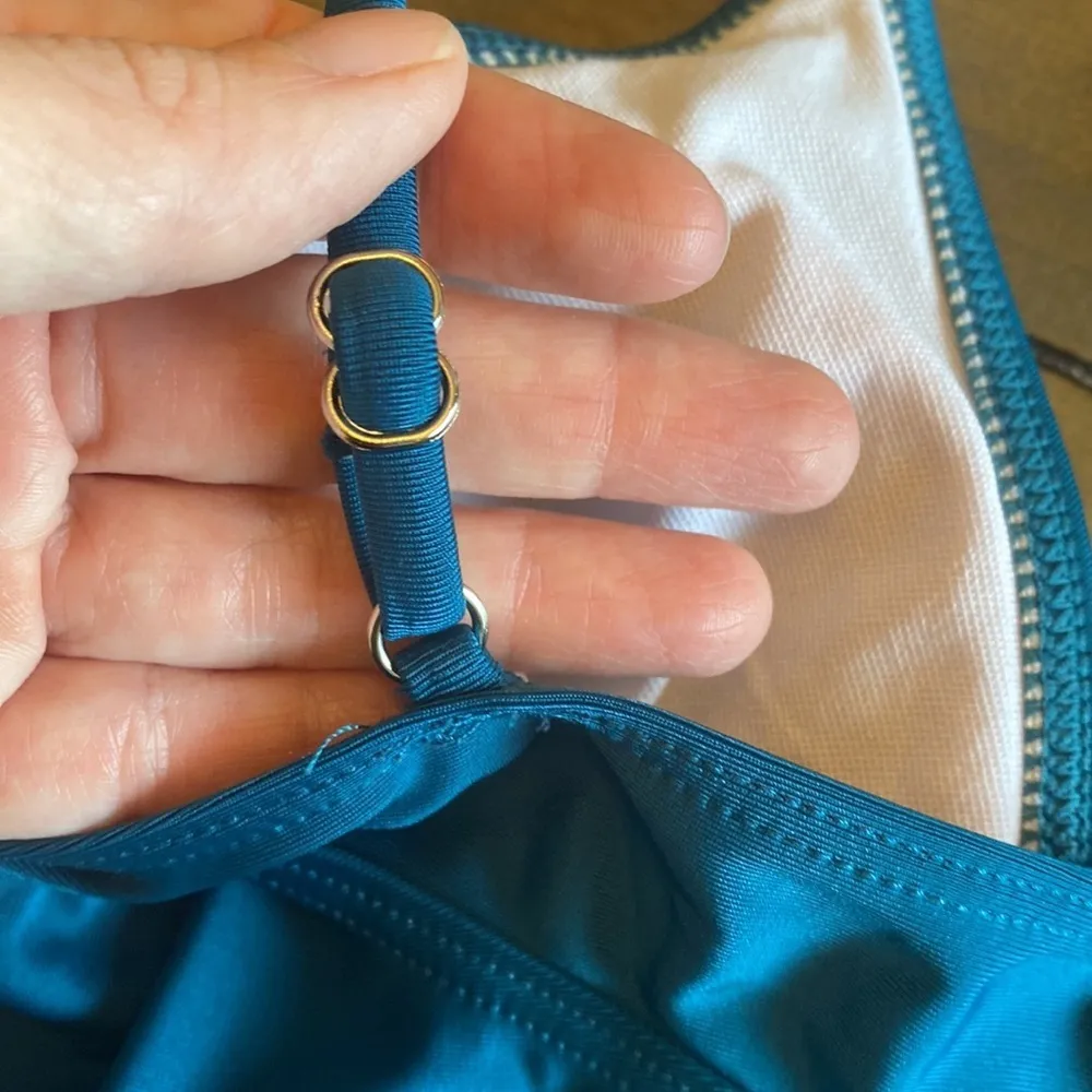 Blue Ruffled‎ Bikini Top cup support ruffle hem bikini top teal blue size M Size M - Image 7