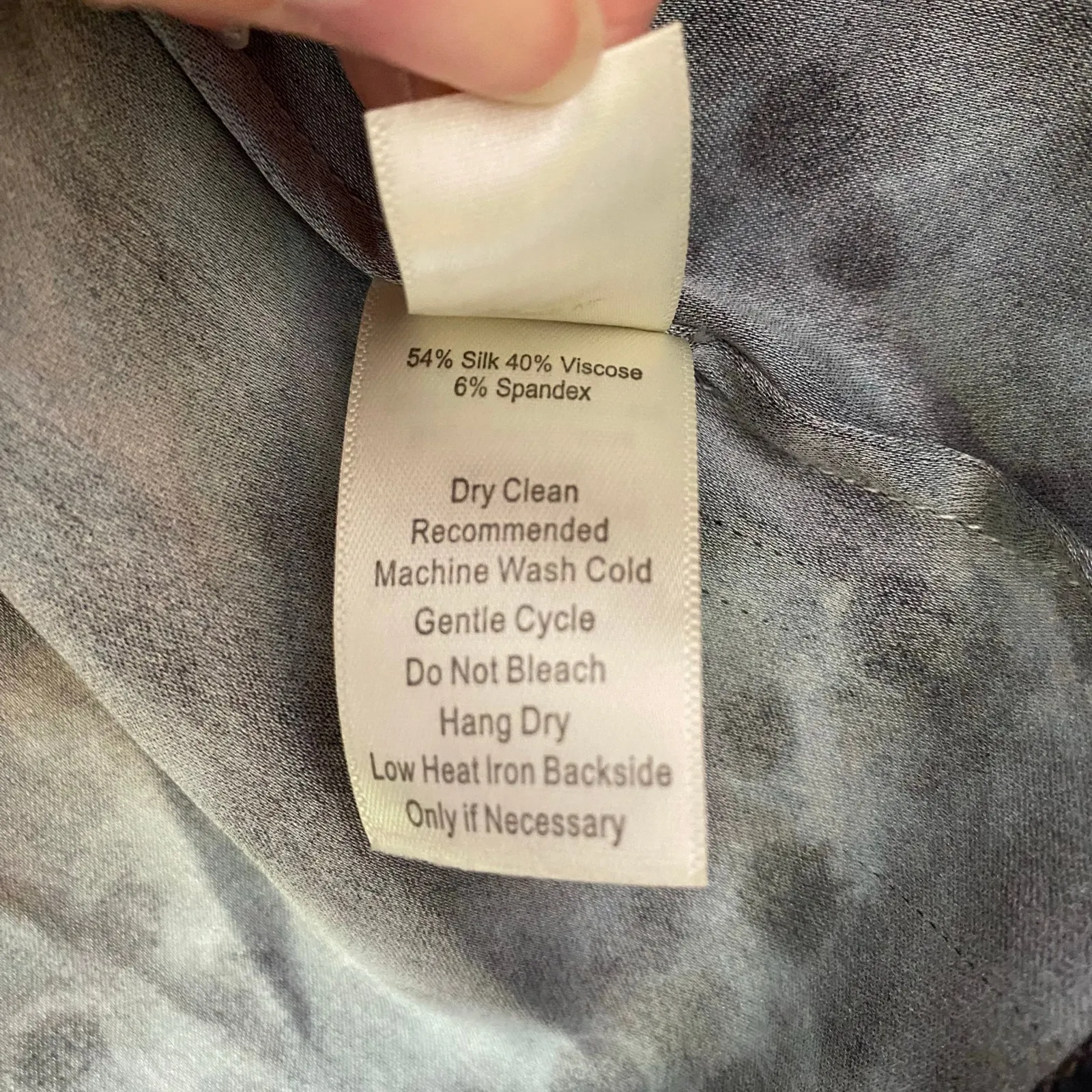 Ecru Gray Animal Print Button Down Silk Blend Blouse Shirt Women's size Medium - Image 9